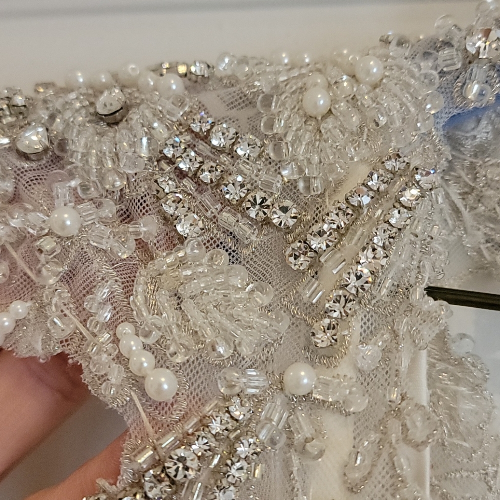 Ivory Maggie Sottero Brandy Wedding dress - Picture 9 of 12